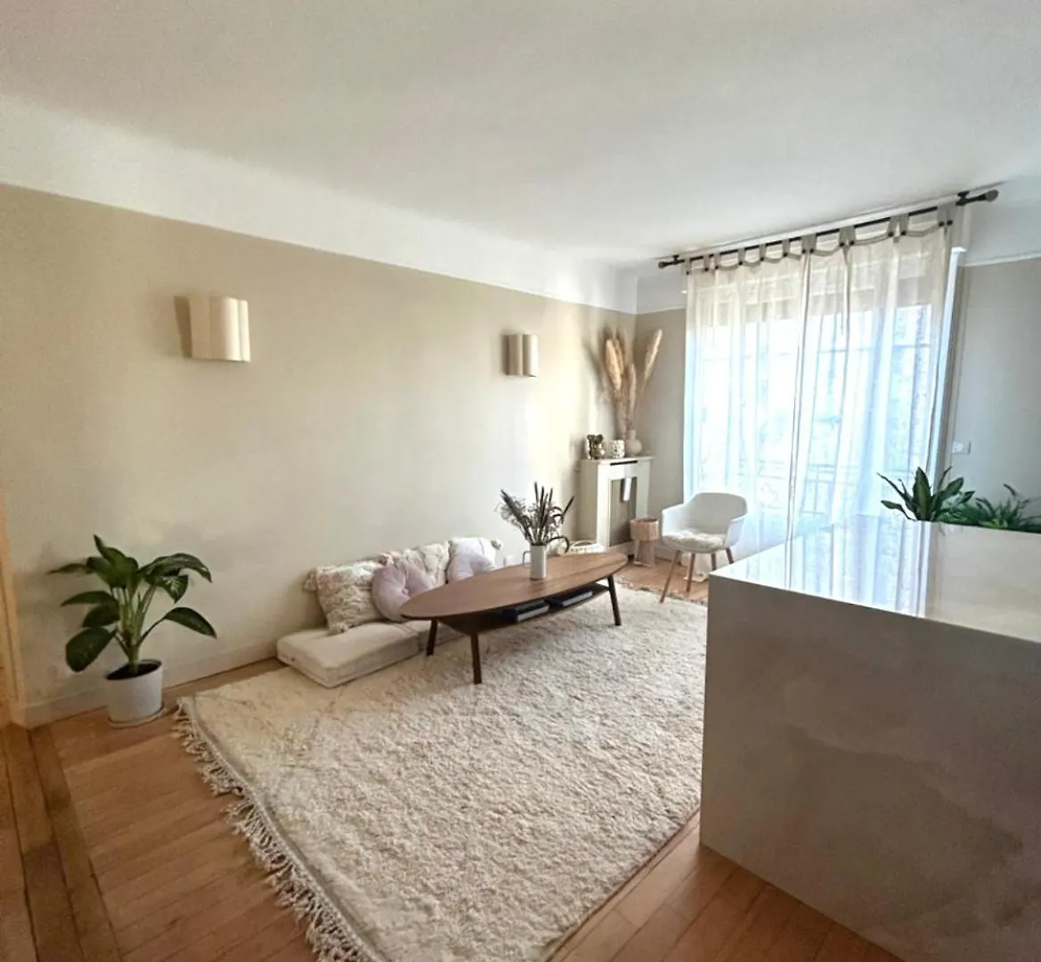 Boheme Chic House Apartment Paris France